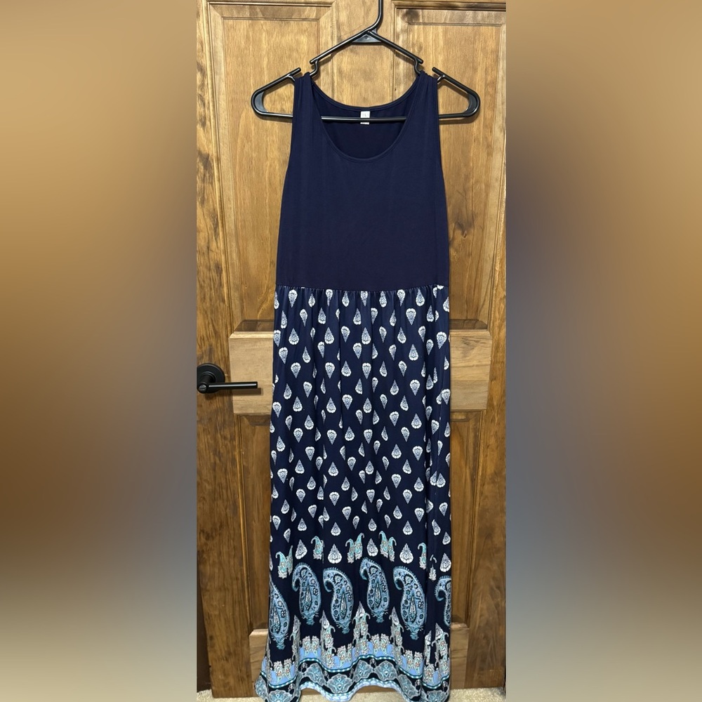 Women’s sleeveless BlueTime maxi dress in navy print size L